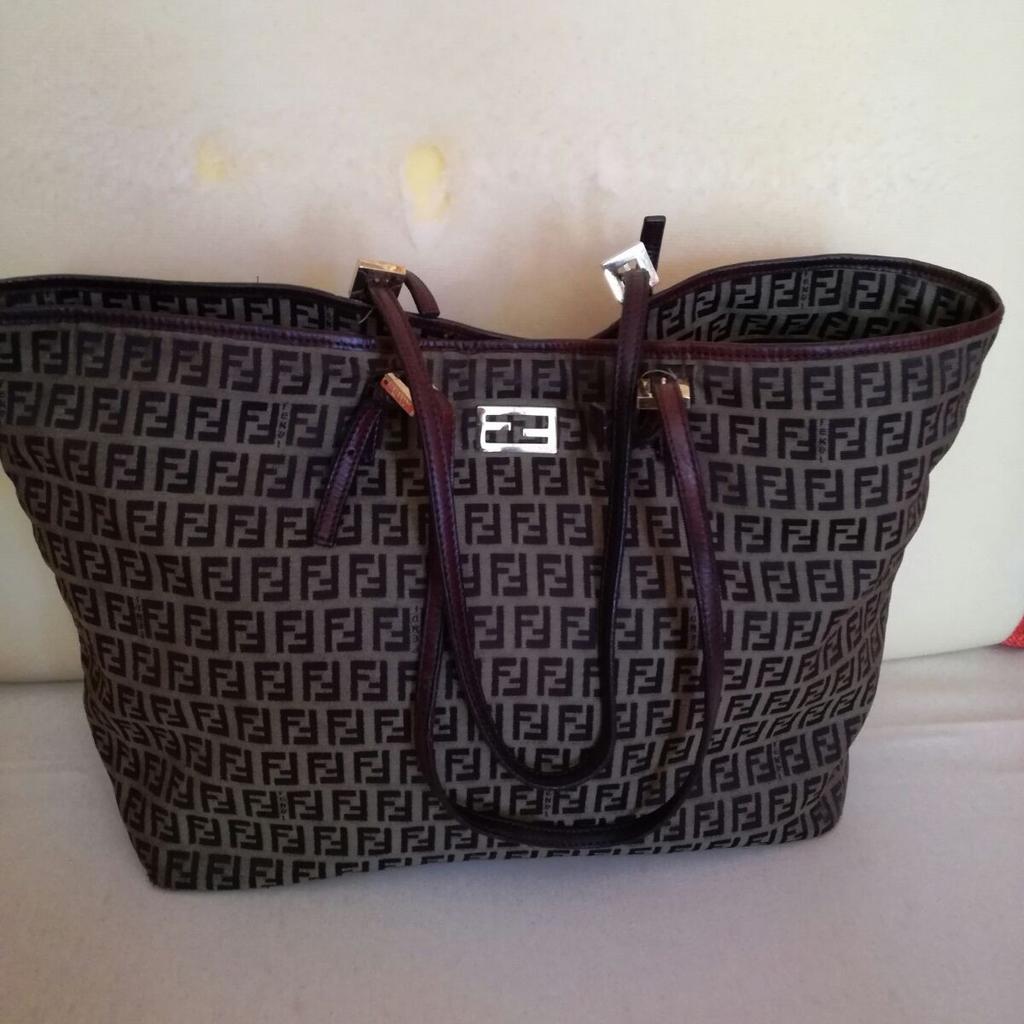 Borsa clearance fendi shopper