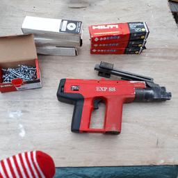 Fully working EXP 88 hilti gun with 6 full boxes of cartridges and a box of nails. Collection only £40