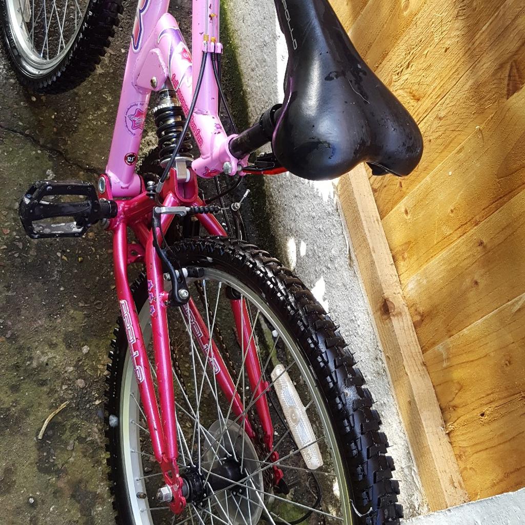 Girls Apollo fs24 pink mountain bike in Walsall for 20.00 for sale Shpock