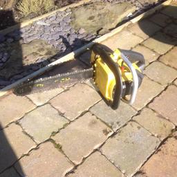 Here's a McCullough top handle chainsaw for spares or repair,I've had it running but it needs tuning up as it cuts out then hard to start,it's quality as most of it is cast aluminum