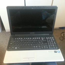 Compac laptop excellent condition like new but need battery