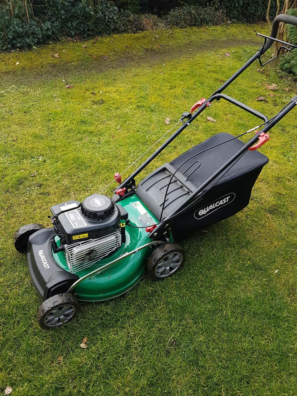 Qualcast self propelled discount petrol rotary lawnmower 46cm