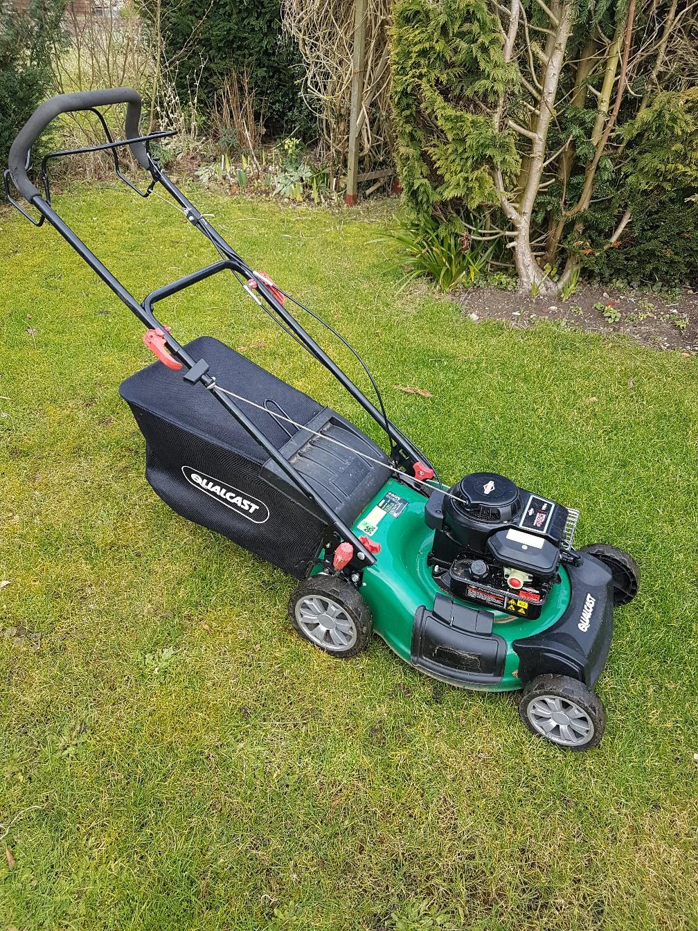 Qualcast 46cm petrol discount lawnmower