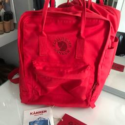 Verkaufe meinen Fjällräven Kanken Rucksack in knalligem rot! 

Der Zustand ist gut, es handelt sich um eine recycelte Handtasche. 

Modebewusst und umweltfreundlich 

Kein PayPal 
Bei verstand zahlt der Käufer - nur versicherter Versand 
Privatverkauf daher keine Rücknahme