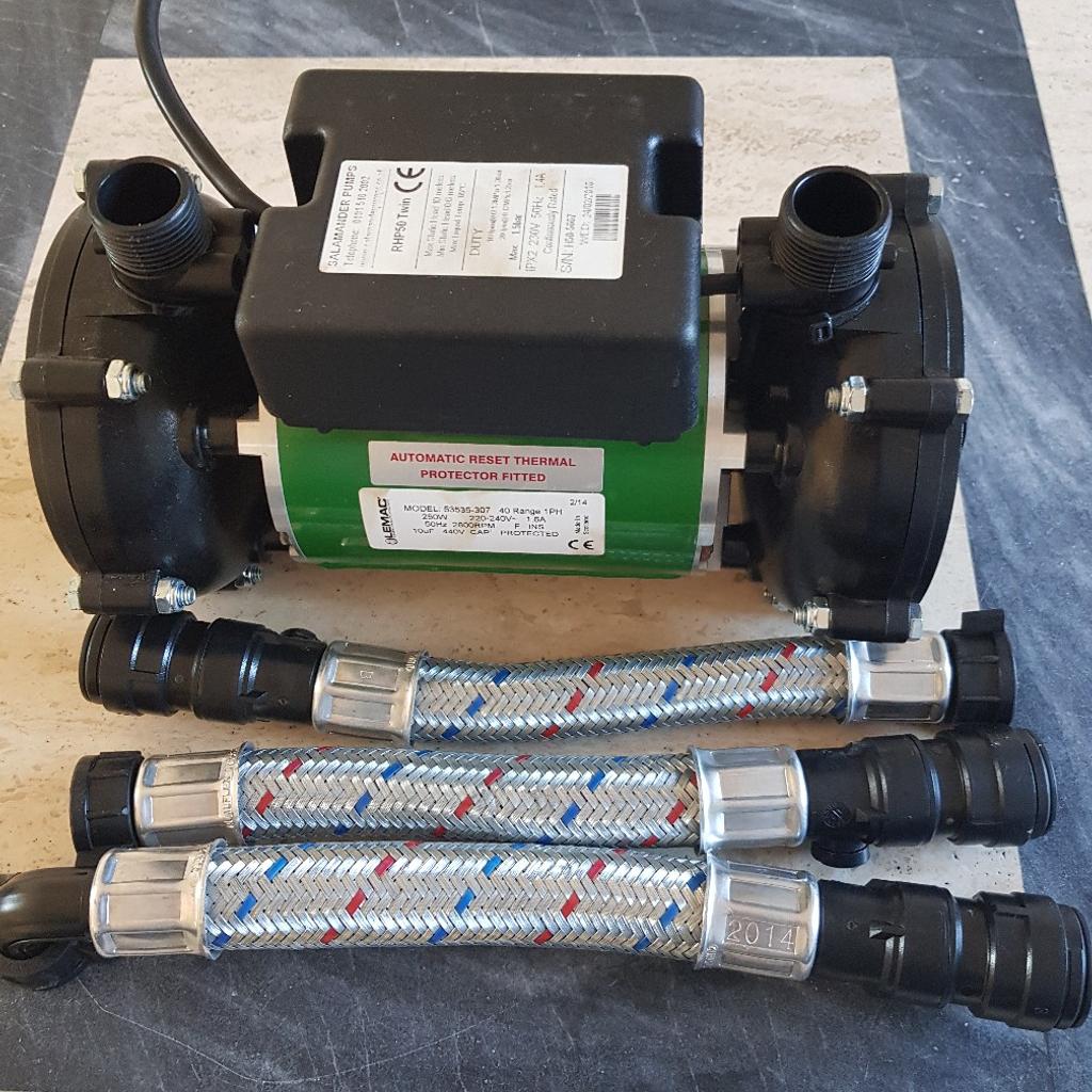 Salamander Lemac shower pump 53535307 in G75 Kilbride für £ 40,00