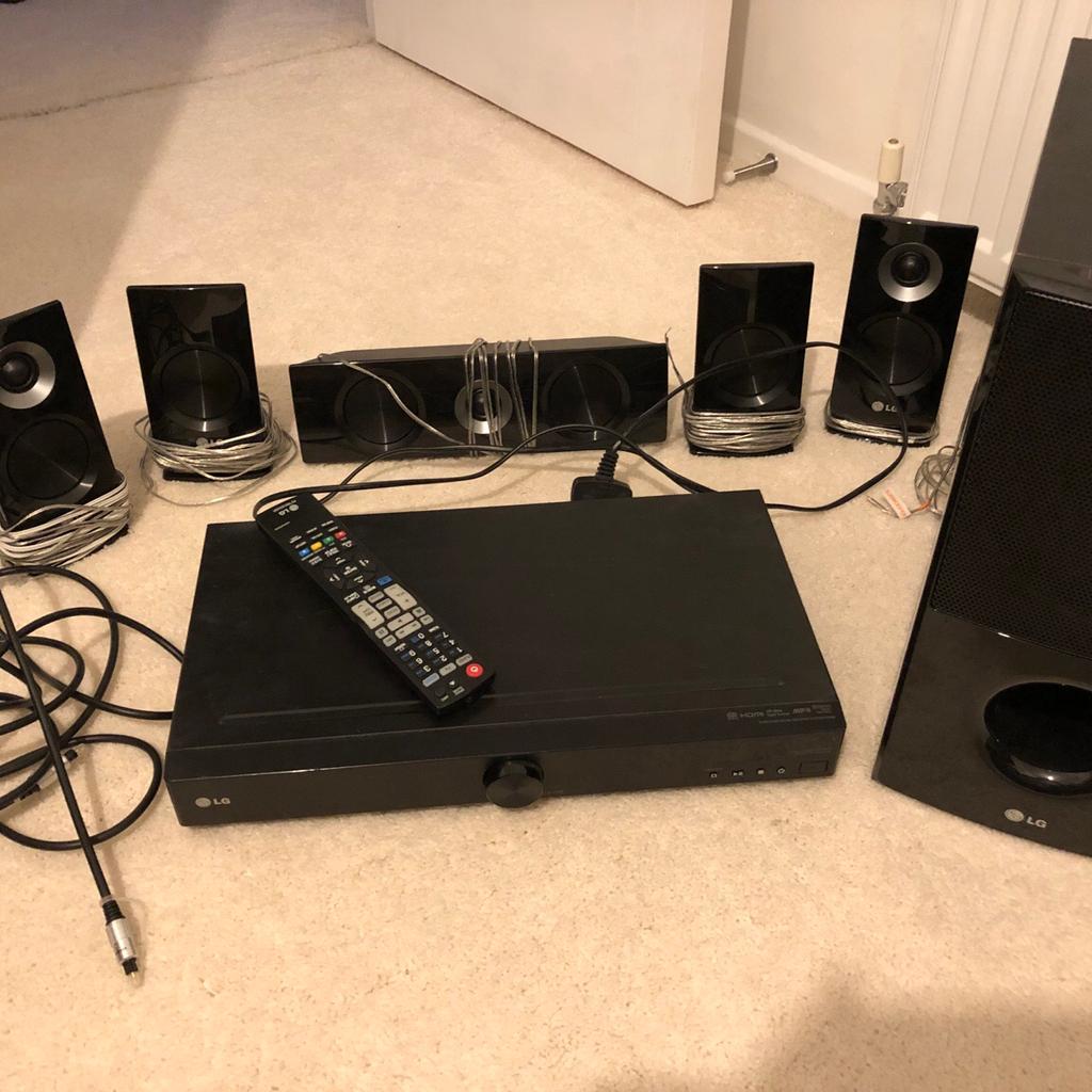 LG SR906SB 5.1Ch Surround Sound System in RH6 Banstead für £ 100,00 zum