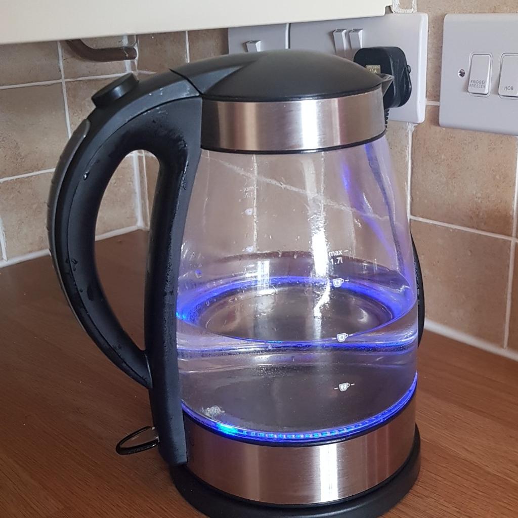 russell hobbs light up kettle in NP22 Pontlottyn for £8.00 for sale