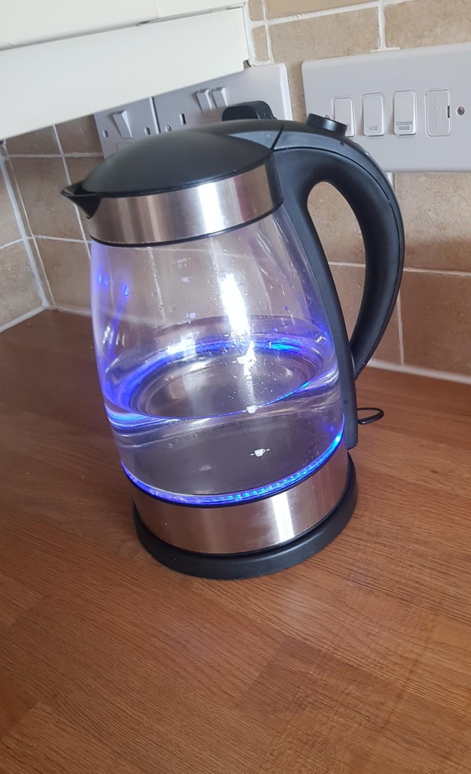 russell hobbs light up kettle in NP22 Pontlottyn for £8.00 for sale