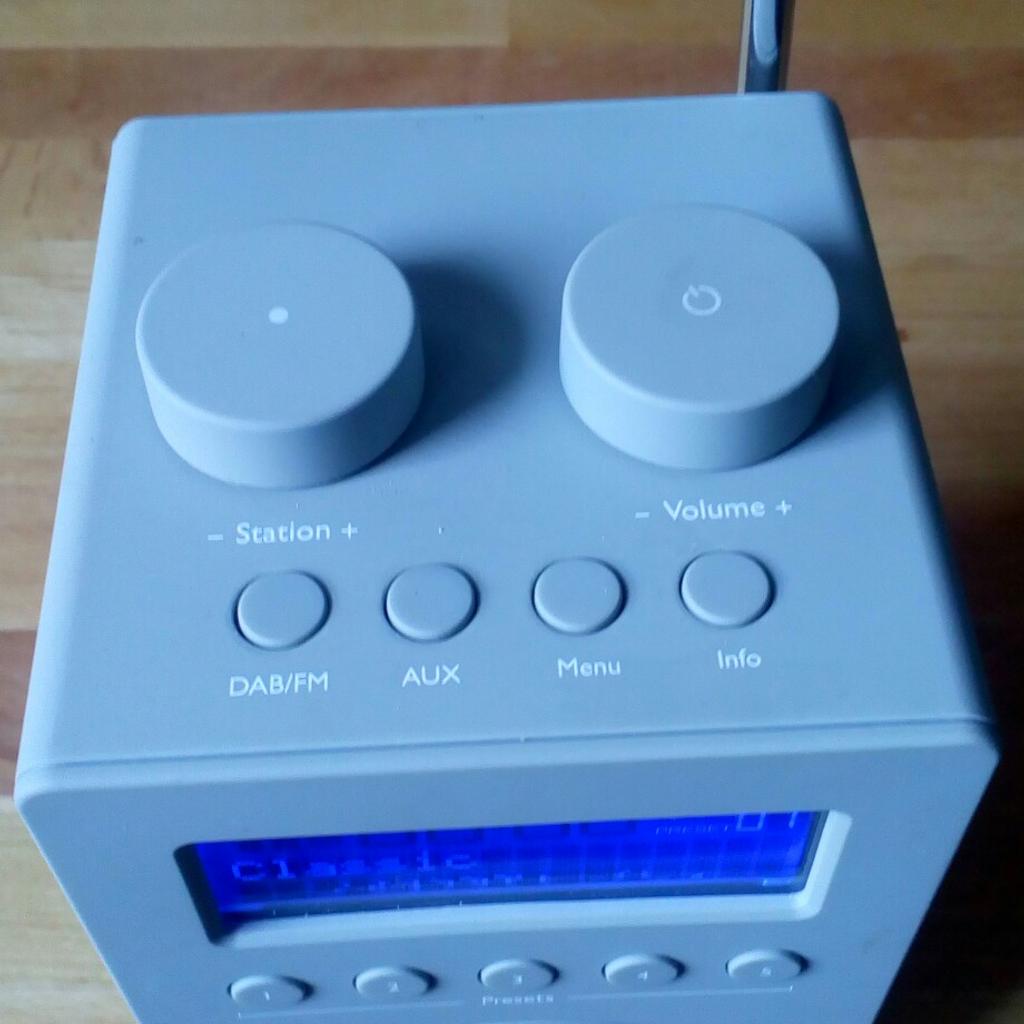 John Lewis portable radio in OL8 Oldham für £ 20,00 zum Verkauf Shpock AT