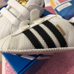 Adidas neonato collezione 2017/18nuove mai usate prezzo negozio 35€ vendo 20 nn trattabile numero 18