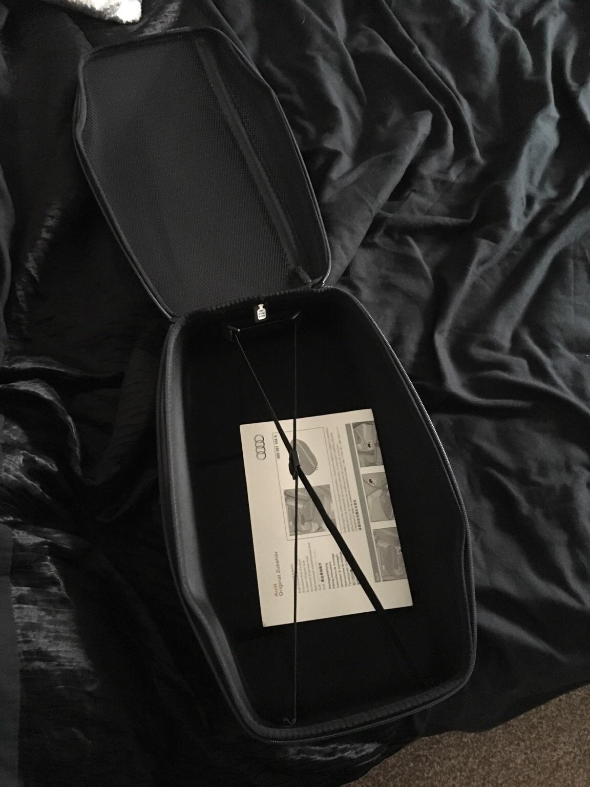 Audi rear seat storage box in WR5 Wychavon for £20.00 for sale Shpock