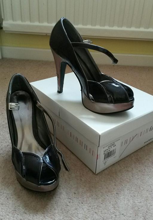 Buy & Sell West Yorkshire Kirklees - Photos for Purple patent heels, size 7