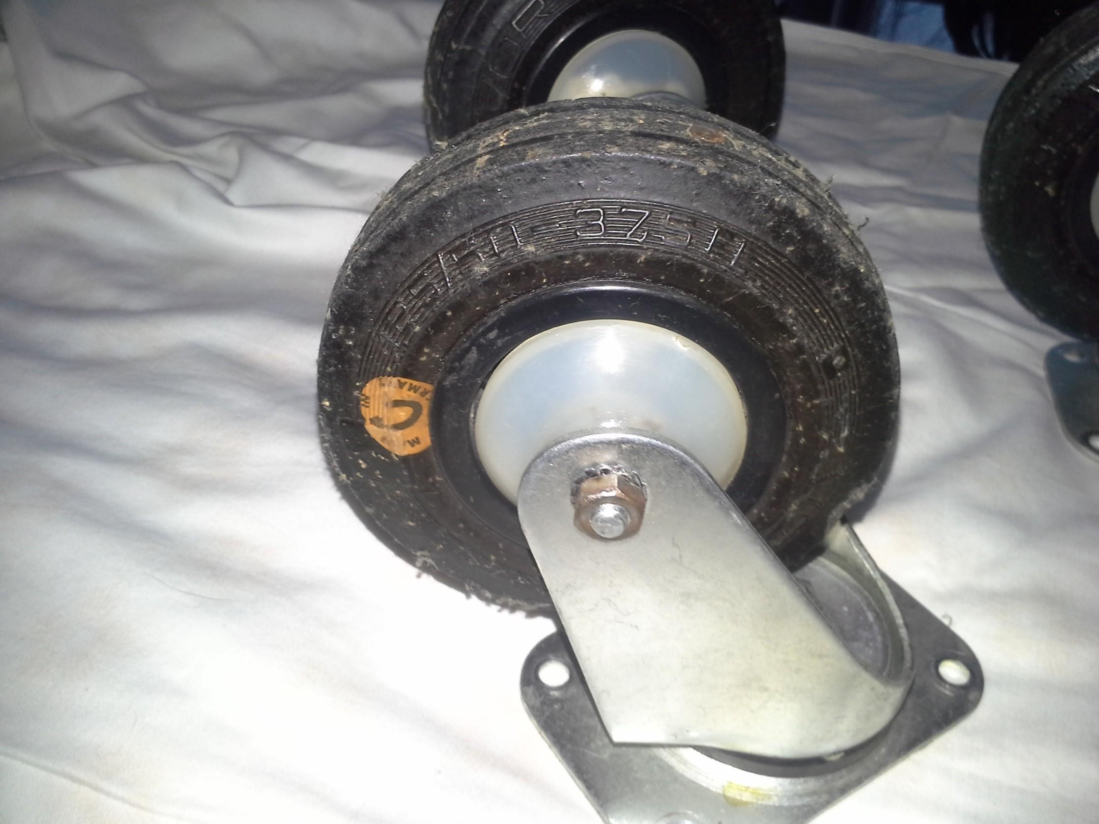 CASCOO Rollensatz 4 Stück – 125 Mm Polyamidrollen Mit Edelstahl-Gleitlager, 2 Feststellbar, Traglast 600 Kg, Für Transport Und Werkstatt