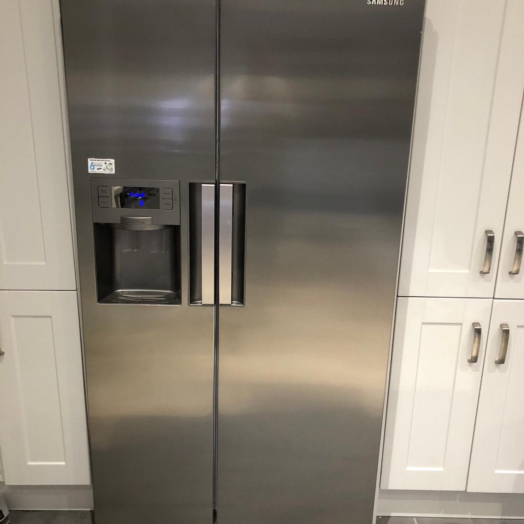 Samsung American style fridge freezer in CR2 London für 50,00 £ zum