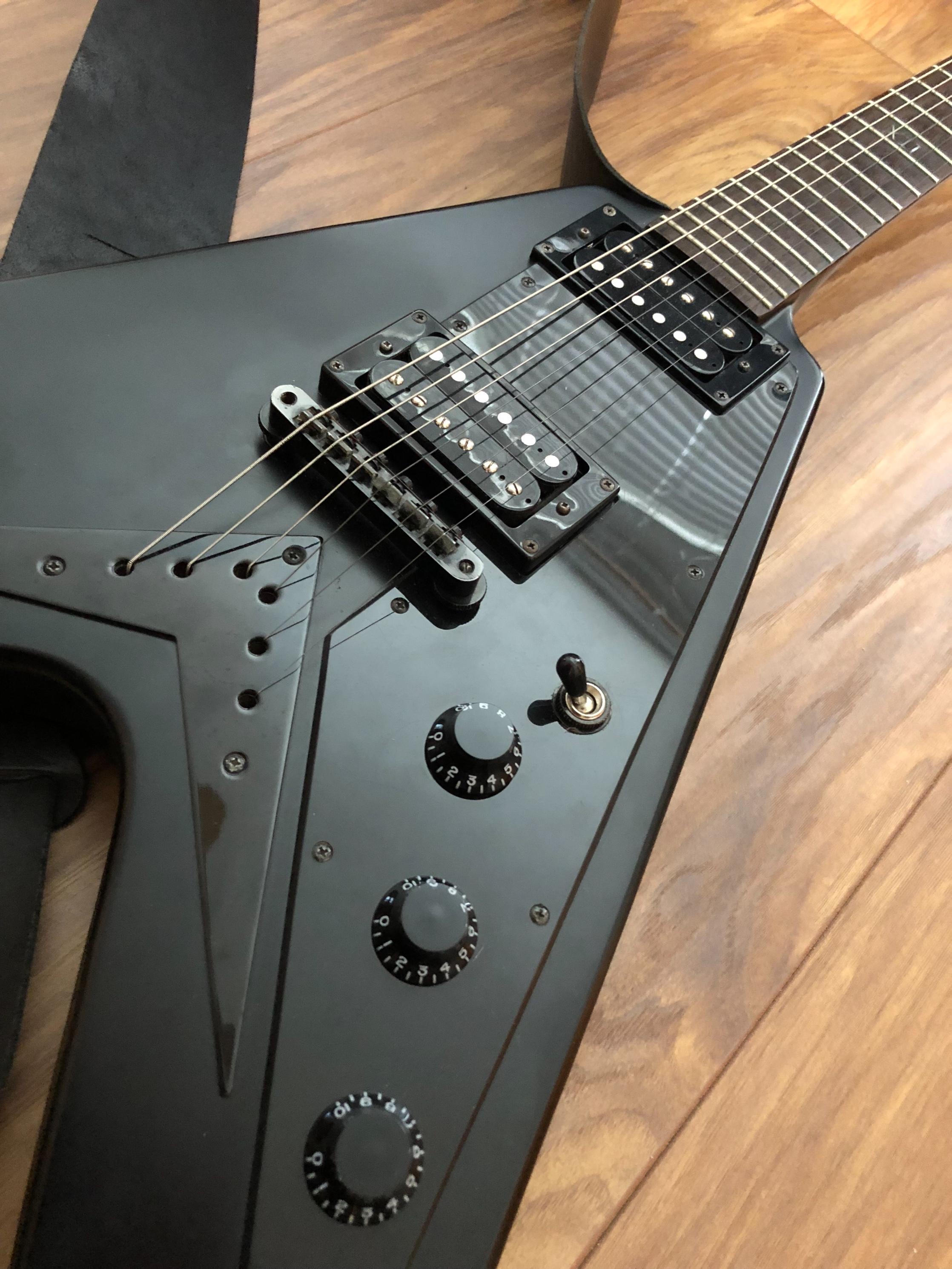 Epiphone Gothic Flying V in PO6 Portsmouth for £85.00 for sale | Shpock