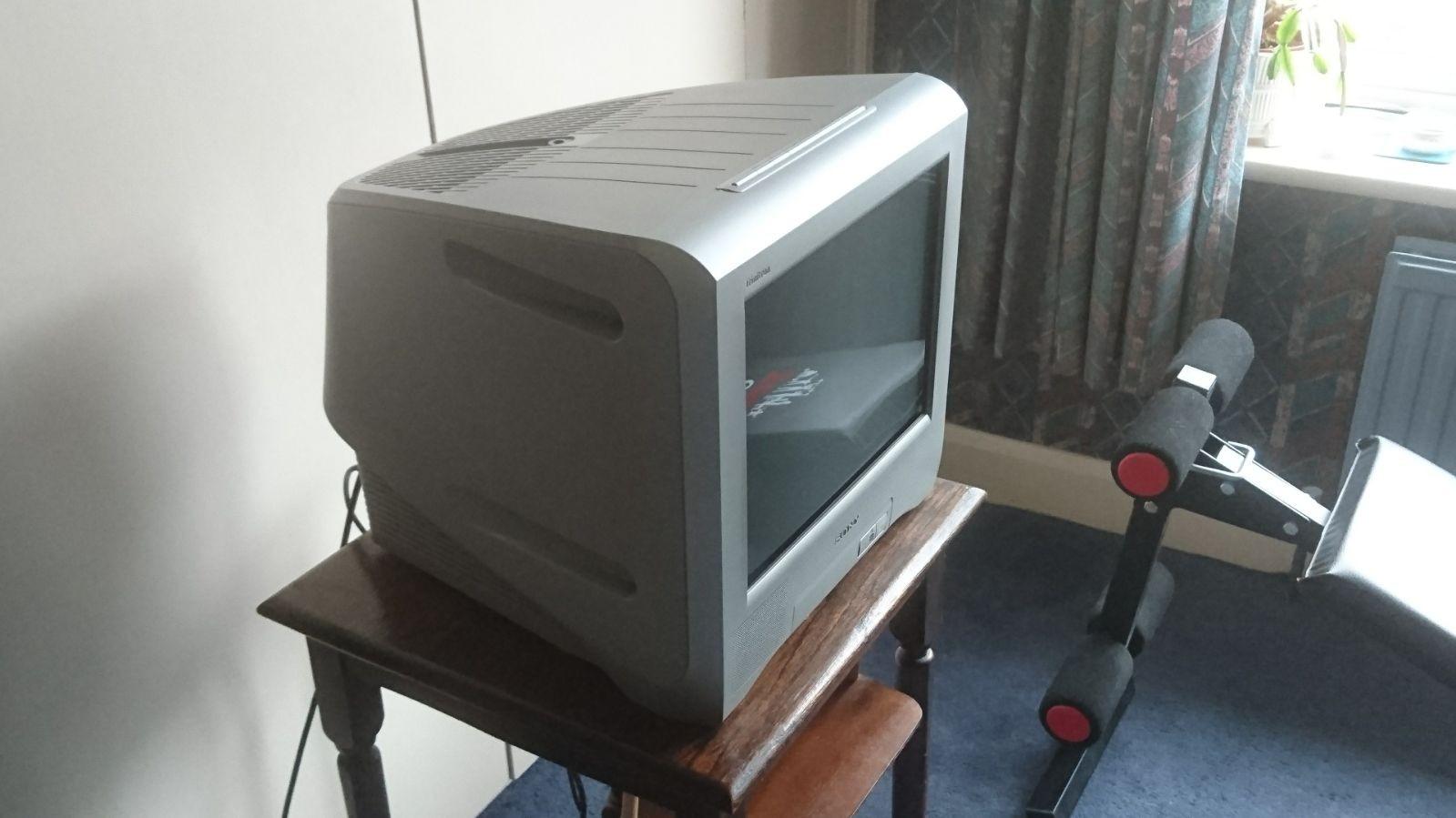 sony-15-inch-portable-tv-in-wf12-leeds-for-15-00-for-sale-shpock