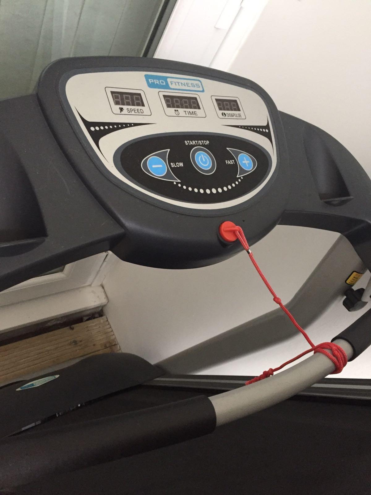 Treadmill and rowing machine combo!!!!! £100 in BR8 Sevenoaks für £ 100