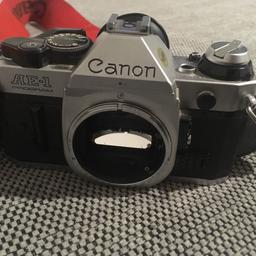 Analoge Kamera 

Linsen habe ich in separaten Verkäufen. 

Inkl. Original Canon Band 
Gebraucht