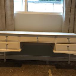 Beautiful Shabby Chic Dressing Table previously upcycled, painted with chalk furniture paint and waxed. Could be wiped down and used as is or upcycled again. Stunning piece of furniture.
£80ono
Collection Read less