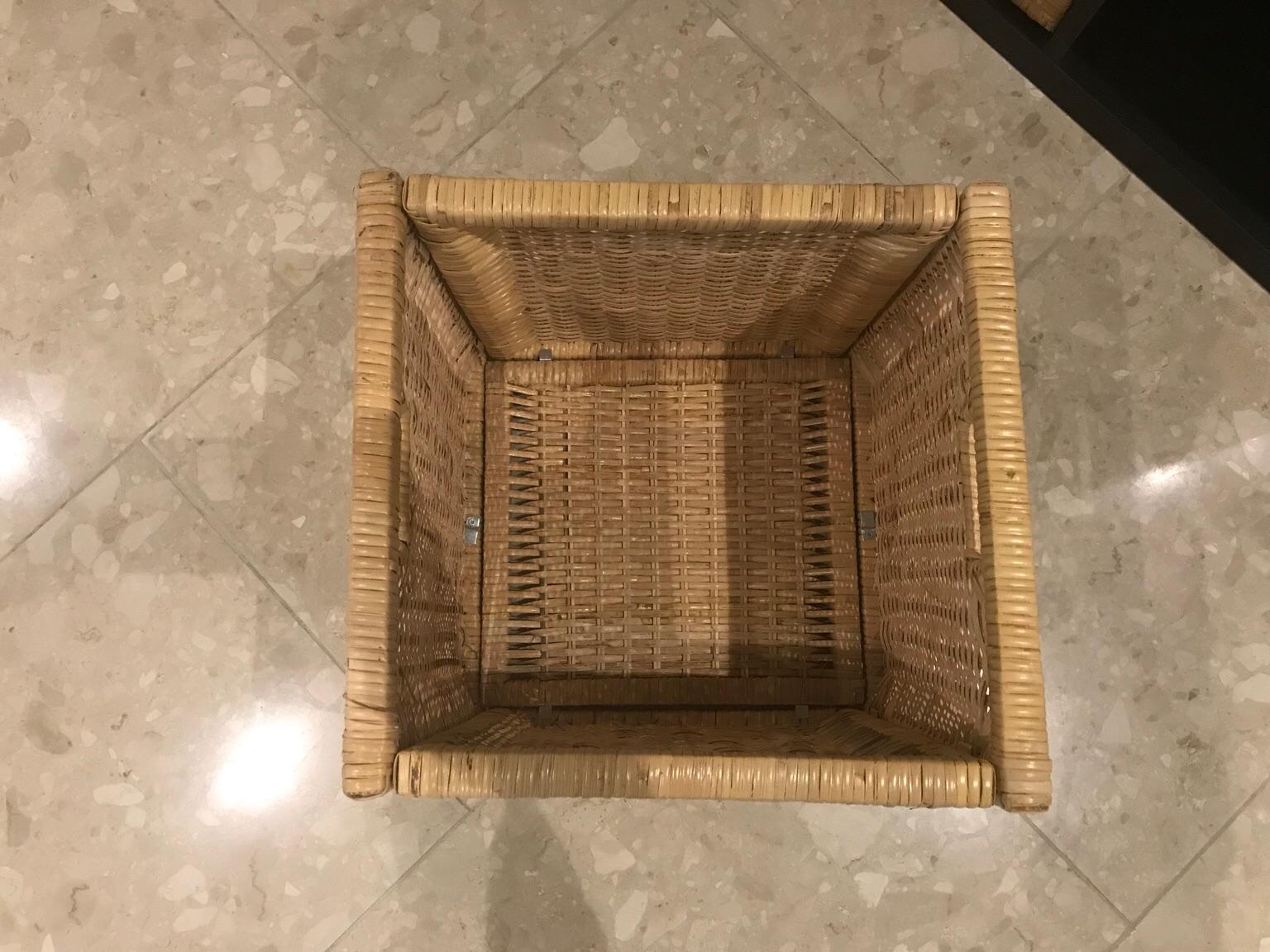 Ikea Kallax unit with wicker baskets in Wychavon für £ 30,00 zum