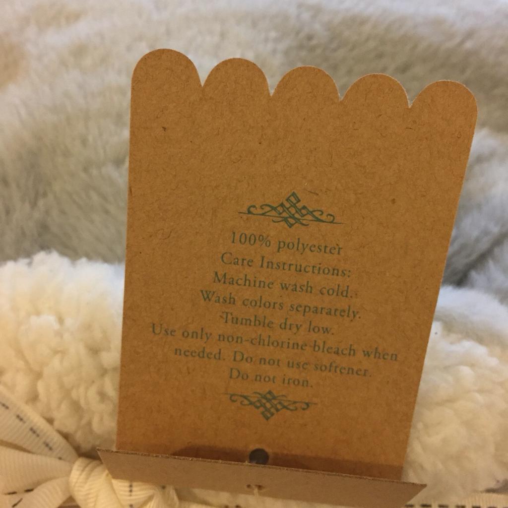 Mon Lapin Luxury Reversible Baby Blanket NEW in SE22 Southwark for £10.