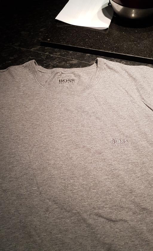 Buy & Sell Rowley Regis Sandwell - Photos for Mens original hugo boss t shirt
