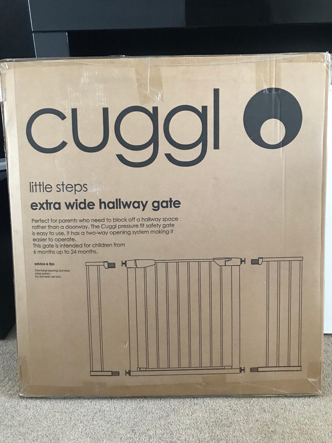 Cuggl extra hotsell wide hallway gate