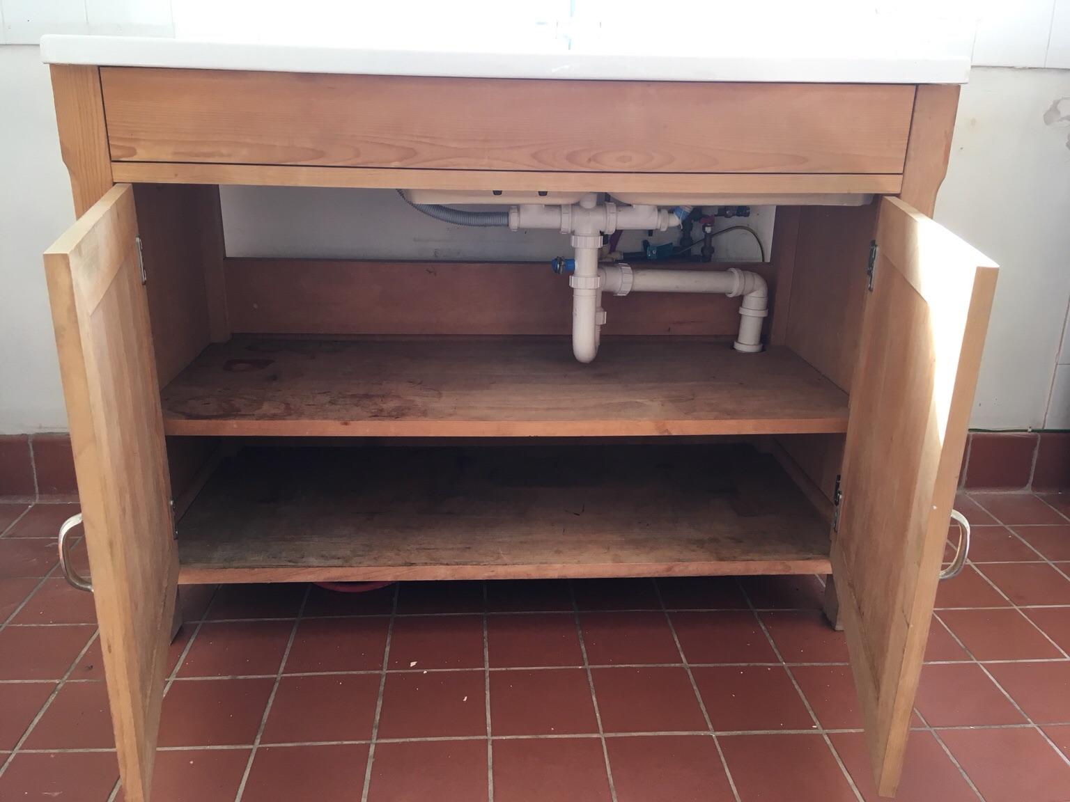 Ikea Varde freestanding ceramic sink unit in GL5 Stroud für 100,00