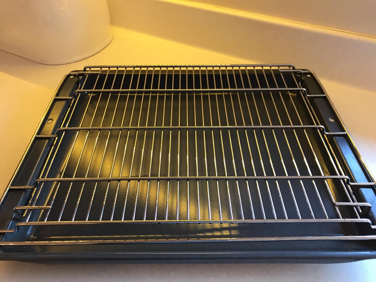 oven-tray-roasting-tray-grill-tray-in-bb3-darwen-for-2-00-for-sale