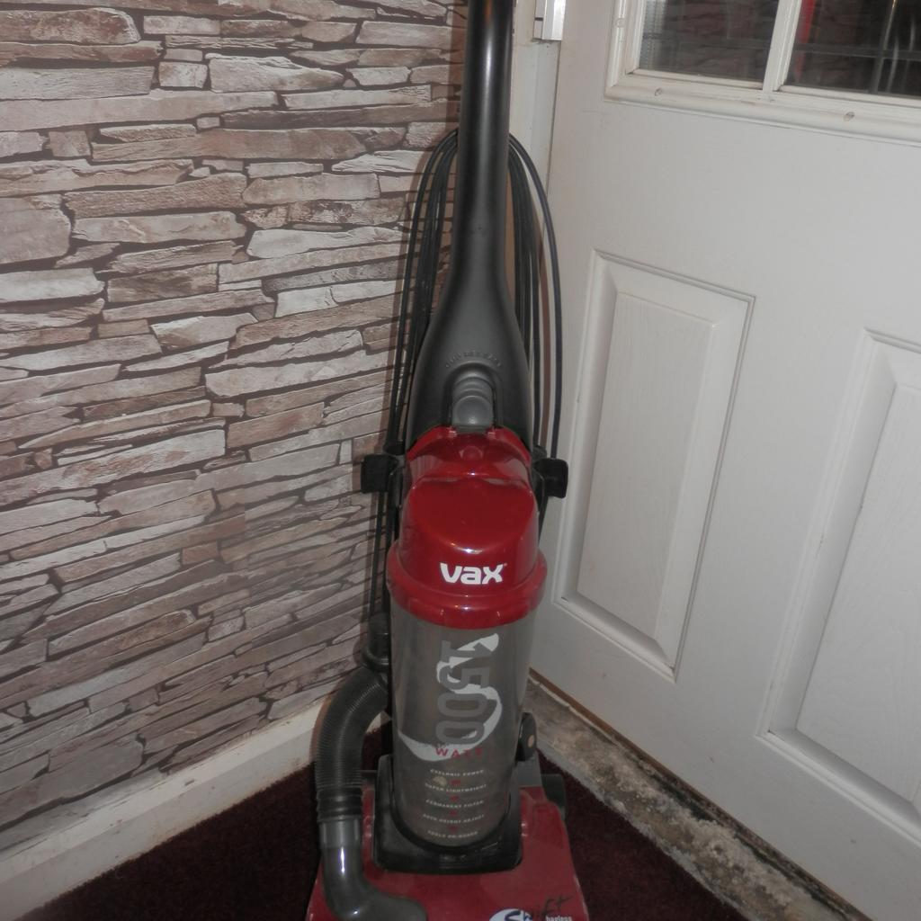 VAX SWIFT 1500 WATT HOOVER in NE37 Sunderland for £10.00 for sale Shpock