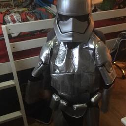 Star Wars storm trooper kids dress up with mask never worn from Disney store was £39.99 I want £10 Ono