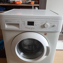 Verkaufe gut funktionierende Waschmaschine wegen Neukauf. Die Waschmaschine hat ein Fassungsvermögen von 6kg. Schnellwaschprogramm...