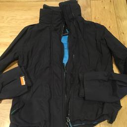 Unisex large child’s superdry
(Windcheater) coat.
In great condition in black with blue liner