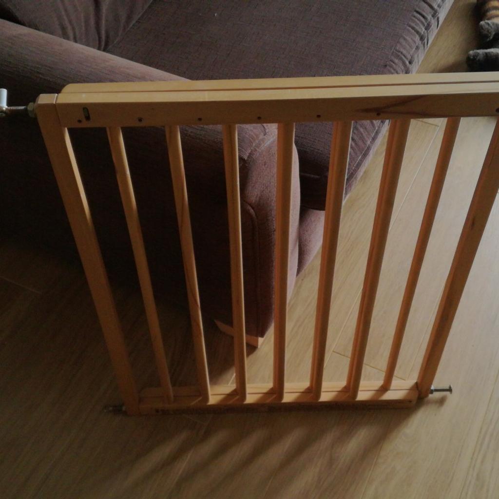 Lindam adjustable wooden stair gate in SY3 Shrewsbury für £ 12,00 zum