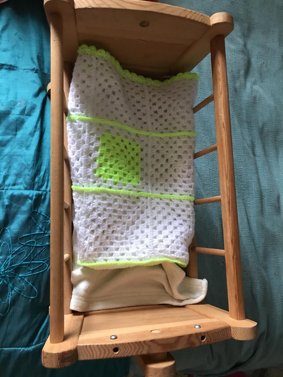 Rocker doll wooden swing cradle cot in Barnsley for £8.00 for sale Shpock