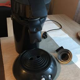 Zum verkaufen eine schwarze Philips Senseo Kaffepadmaschine mit 2 Padhalter.
Funktioniert einwandfrei.