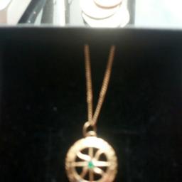 Zodiac pendant no particular sign 16" chain lovely for a present 9ct gold