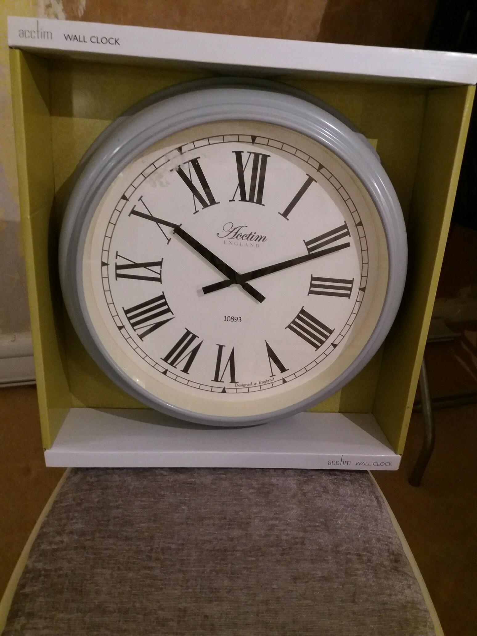 Large grey kitchen clock in DA5 London für 12,00 £ zum Verkauf Shpock DE