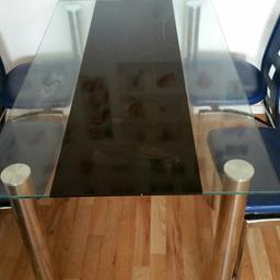 Esstisch aus Glas mit 4 stühle  zu verkaufen 45 vb