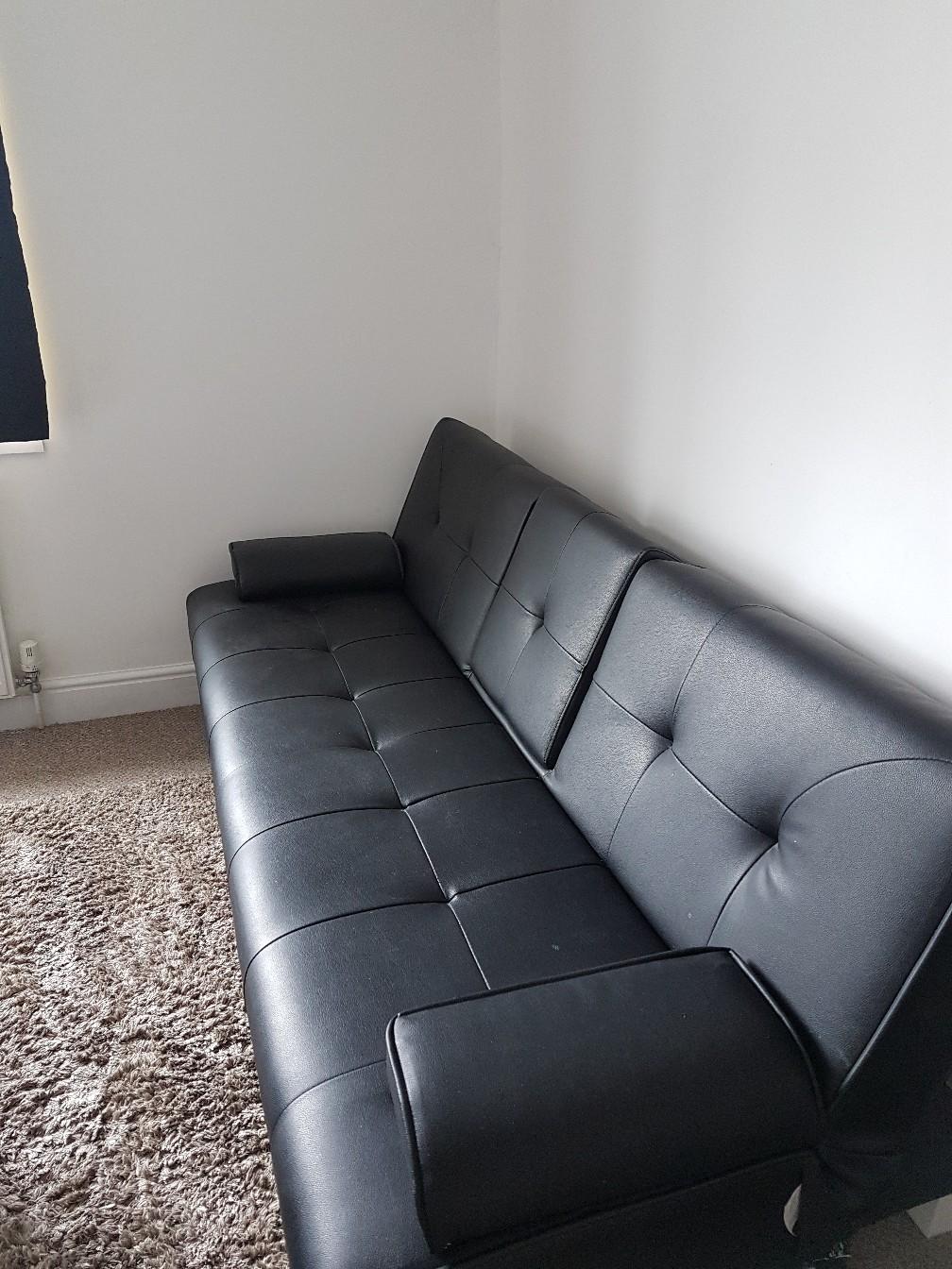 Sofa bed with fold down drinks table in CV11 Bedworth für £ 100,00 zum