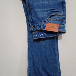 Brand new with tags crop jeans. Comfortable wear, plenty of pockets. Great quality long lasting item. Available in size 10