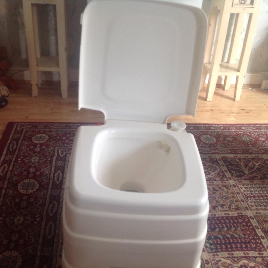 Caravan or camping toilet in B73 Birmingham für £ 20,00 zum Verkauf