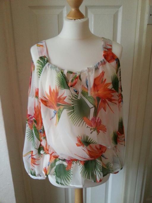 Buy & Sell East London Harold Park - East London - Photos for Brand new cold shoulder blouse.