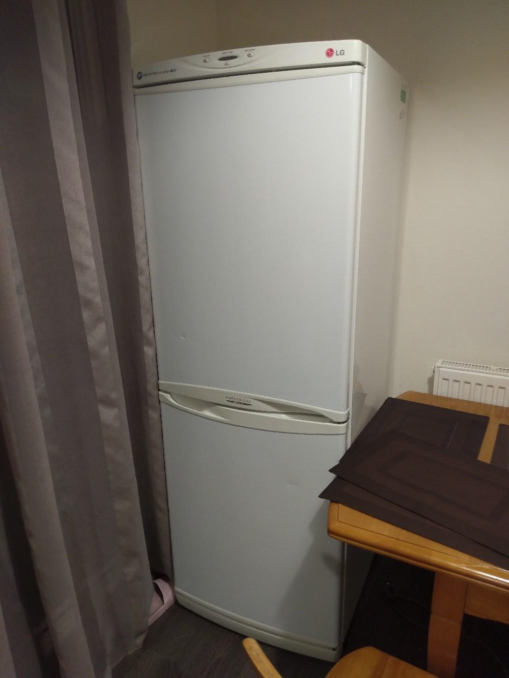 Fridge Freezer in CV21 Rugby for £50.00 for sale Shpock