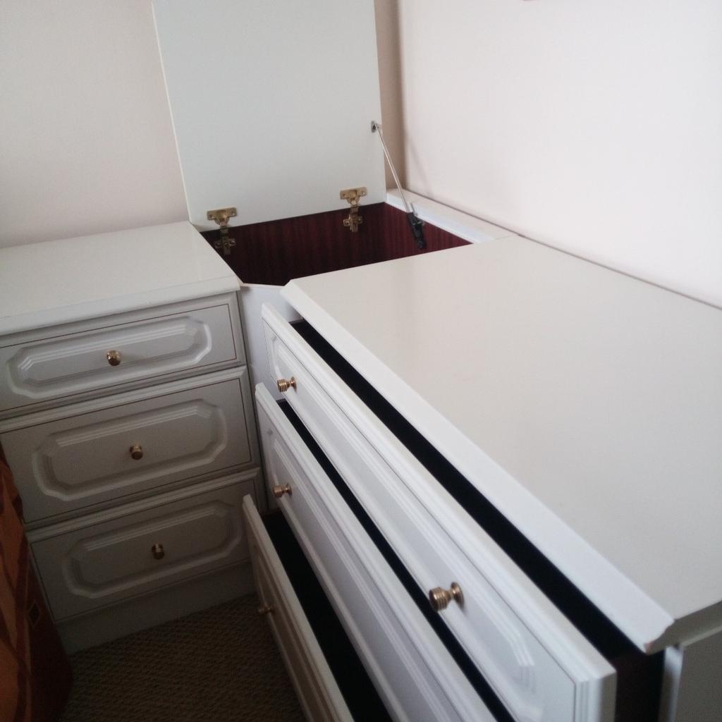 Bedroom corner drawer unit in South Staffordshire for £20.00 for sale