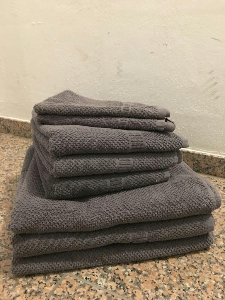IKEA FRÄJEN, Handtücher im Set, grau in 81675 München for €19.00 for