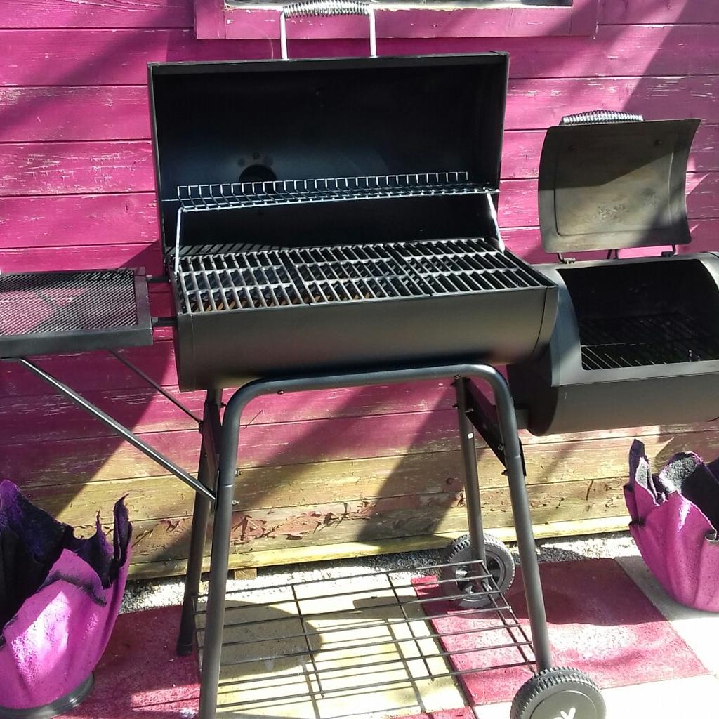 Jamestown grill und smoker aldon in 4407 Stadtgut Steyr für € 110,00