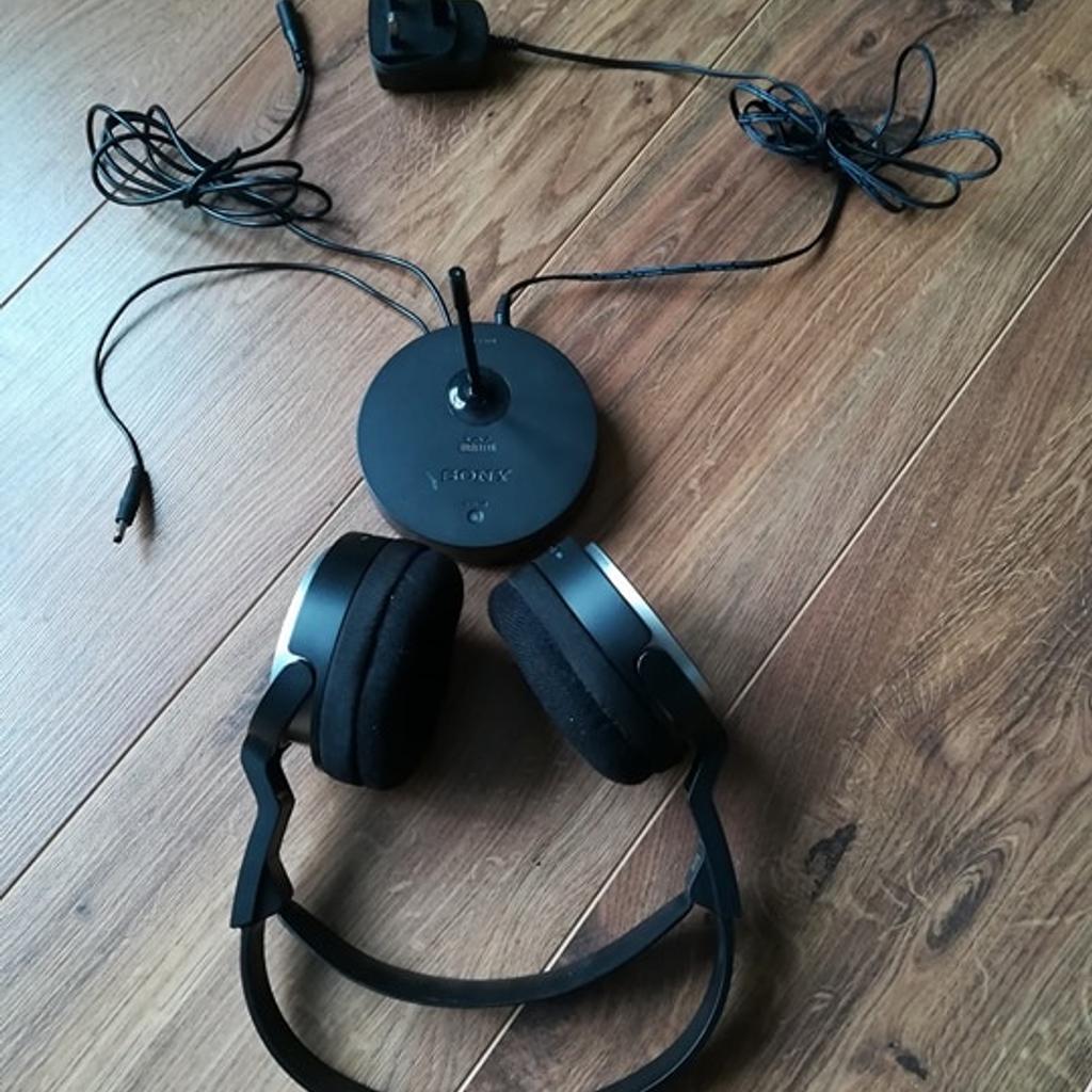 Sony MDR-RF810R Wireless Headphones in SE16 Southwark for £15.00 for ...