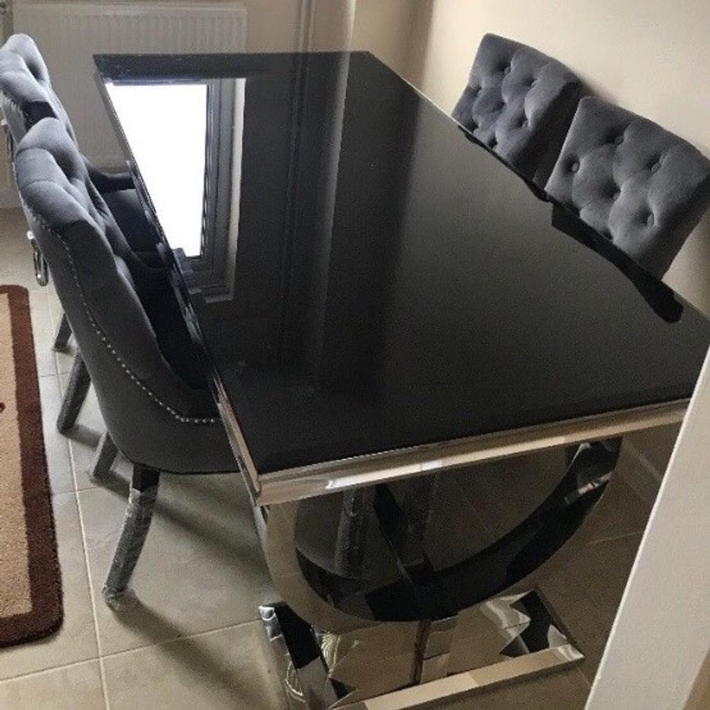 Marble Dining table and 4 knocking chairs in L11 Liverpool für 700,00