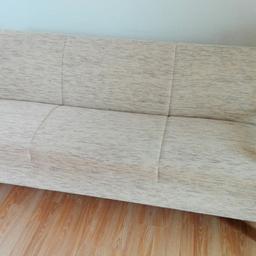 Gut erhaltenes Sofa mit Bettfunktion und Stauraum

Größe ca.:
H: 80 cm
B (Liegefläche): 90 cm
L: 180 cm

Nur Selbstabholung